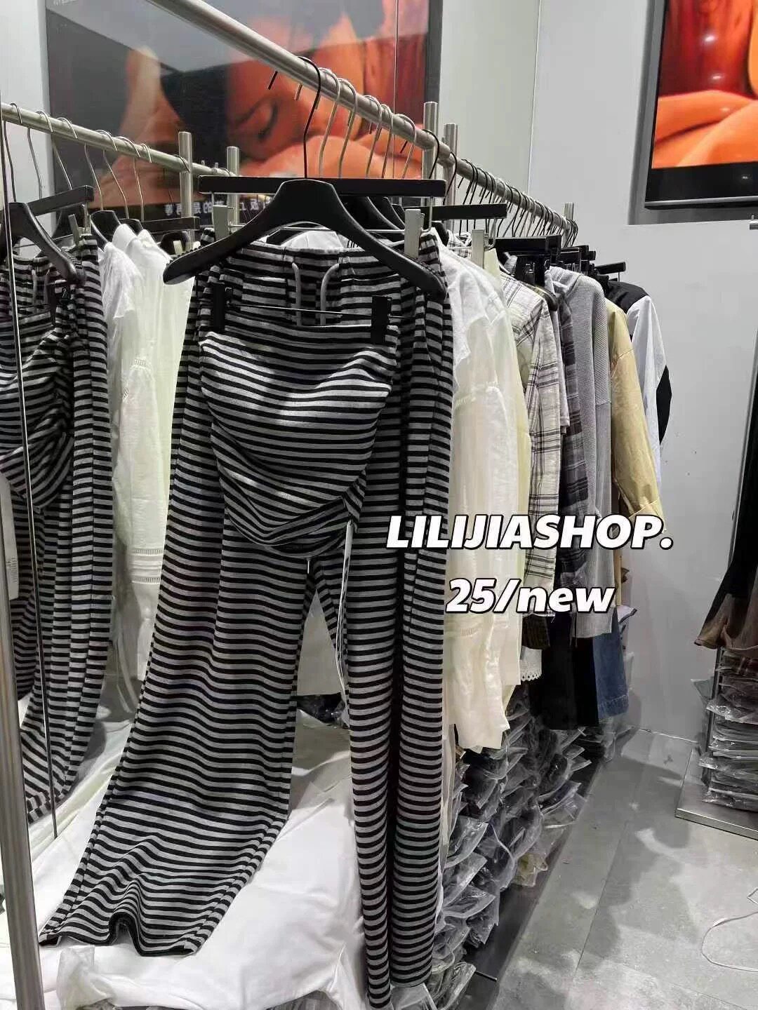 2025早秋新款带胸垫时髦修身时尚套装