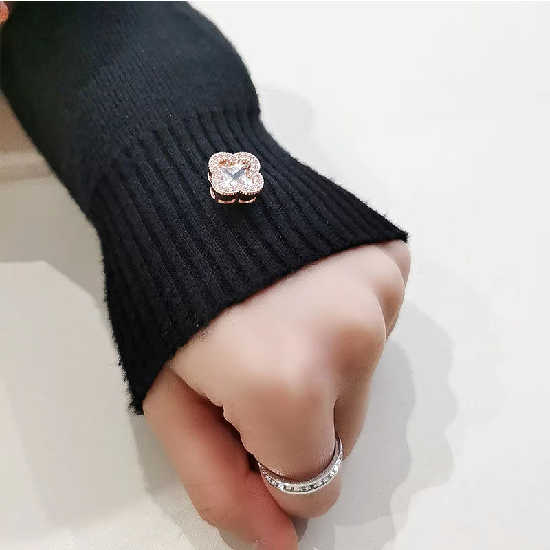 四叶草蝴蝶扣防走光胸针扣女锆石镶嵌高端奢华衣服领口扣针配饰品