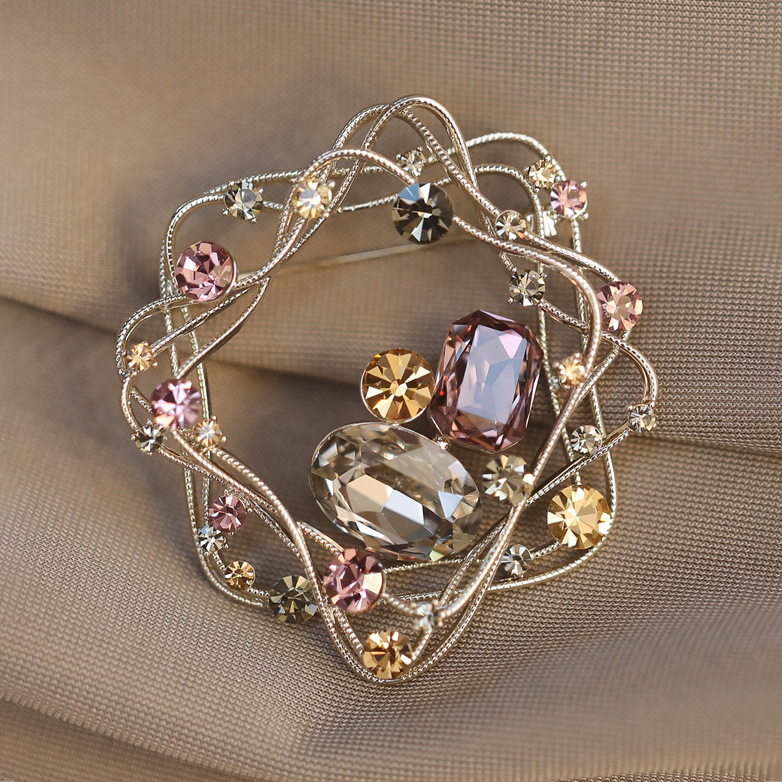 奢华满天星胸针高档女轻奢大气水晶胸花设计感小众别针西装配饰品