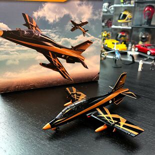 攻击机成品静态模型配有支架 1：72合金飞机MB339意大利教练机