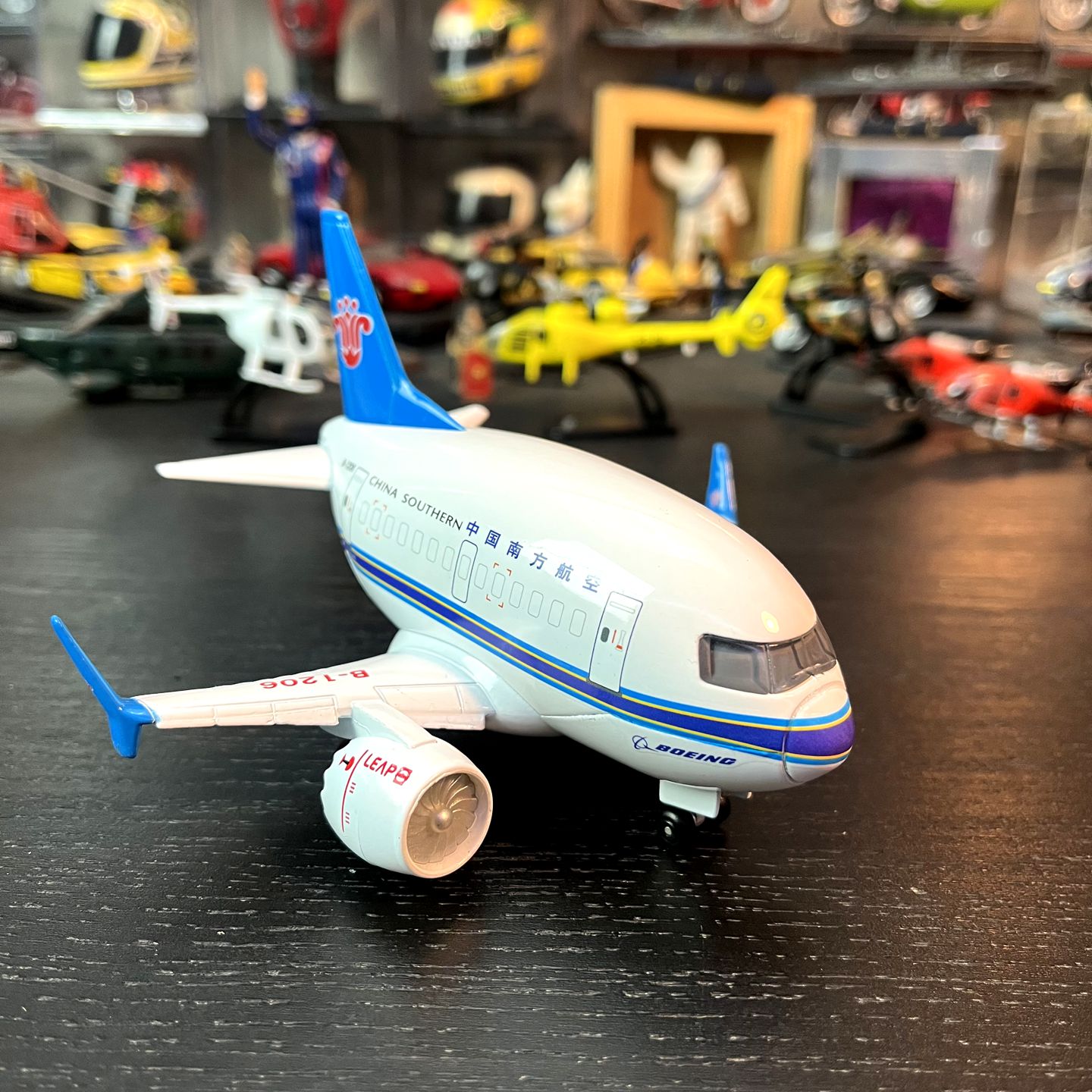 卡通飞机Q版合金客机飞机蛋机中国南方航空波音737模型摆件