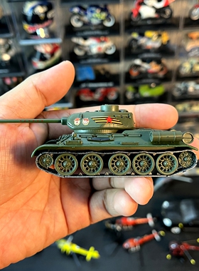 1：72合金坦克模型莫斯科红场阅兵T34-85红星战车配展示盒摆件