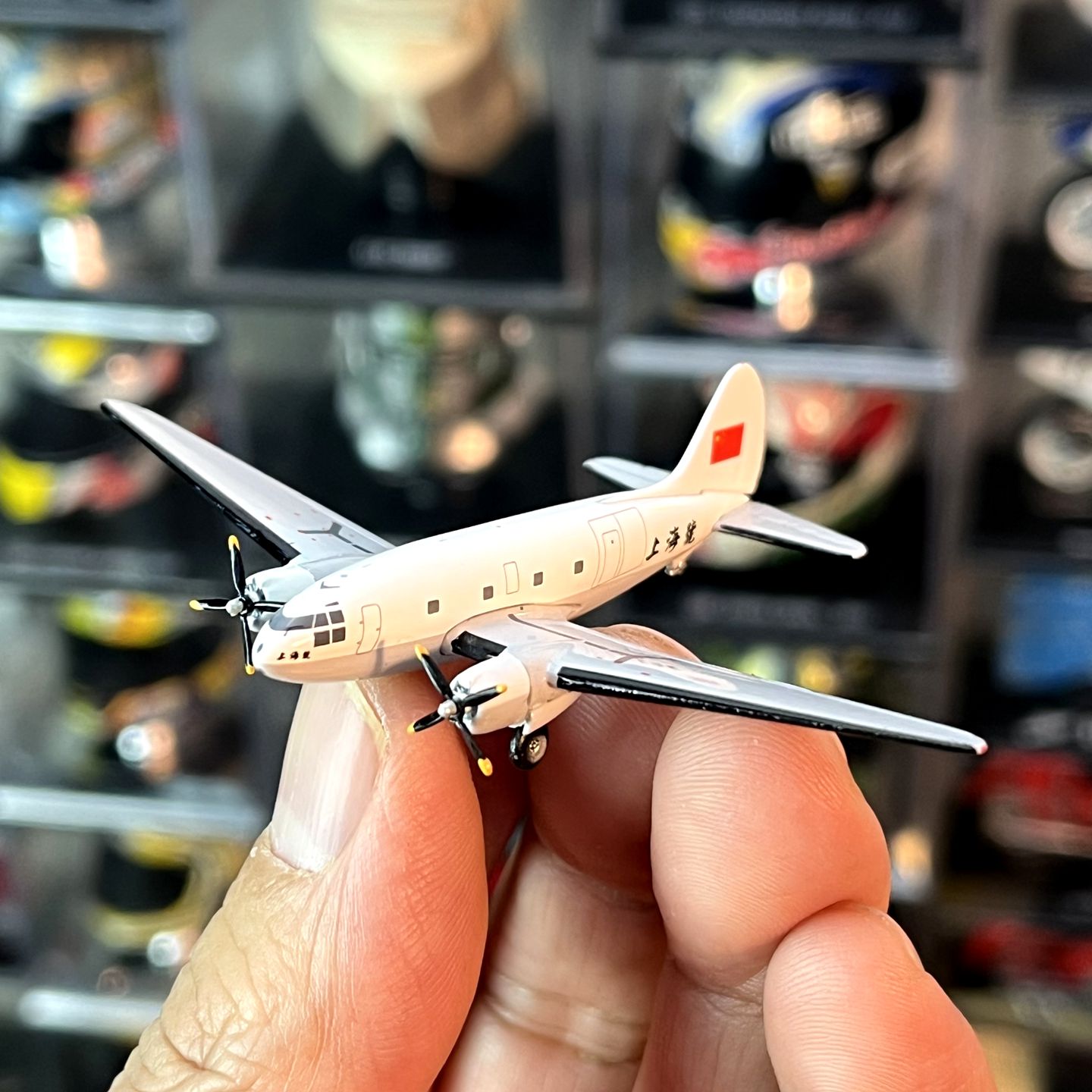 1：400比例合金飞机中国民航C-46客机螺旋桨可转成品模型收藏摆件