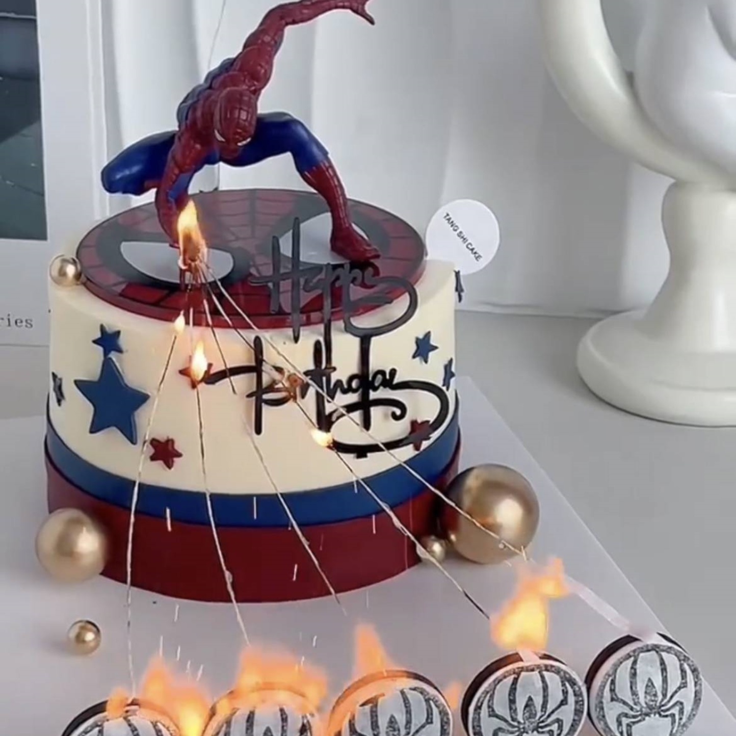 蜘蛛侠烘焙蛋糕装饰摆件复仇美国队长带底座男孩生日蛋糕插牌插件