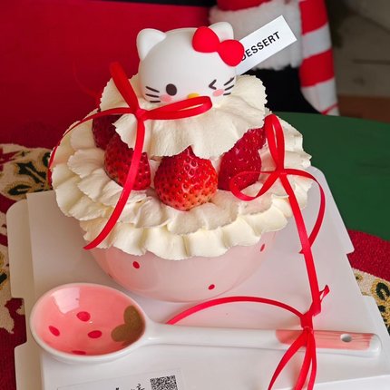 2026圣诞节kt猫奶油草莓碗蛋糕装饰网红helloKitty陶瓷碗甜品碗