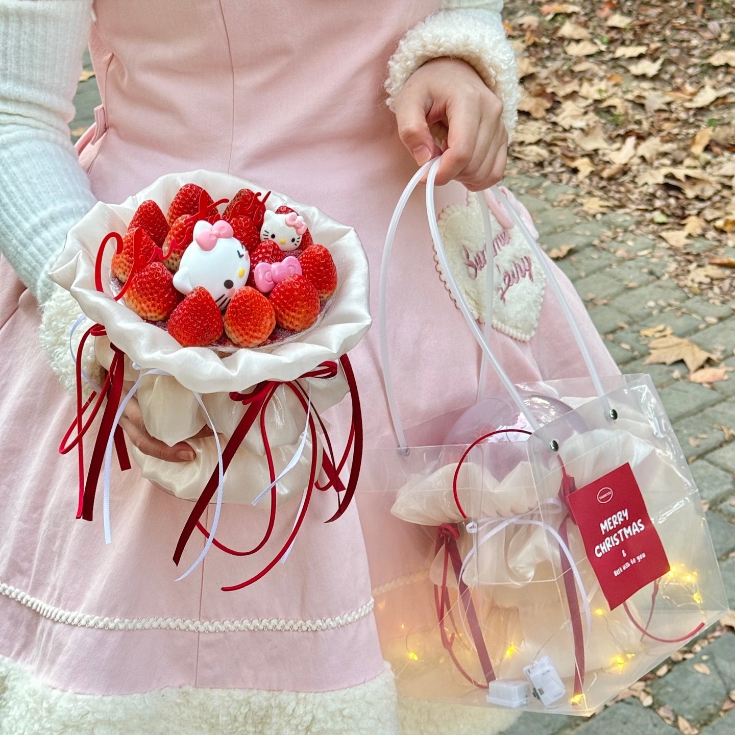 圣诞节网红新年草莓花束蛋糕杯圣诞kt猫老人蛋糕装饰褶皱纱围边