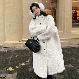 韩系翻领甜美温柔秋冬厚羊羔毛外套女皮毛一体羊羔绒毛绒绒上衣冬