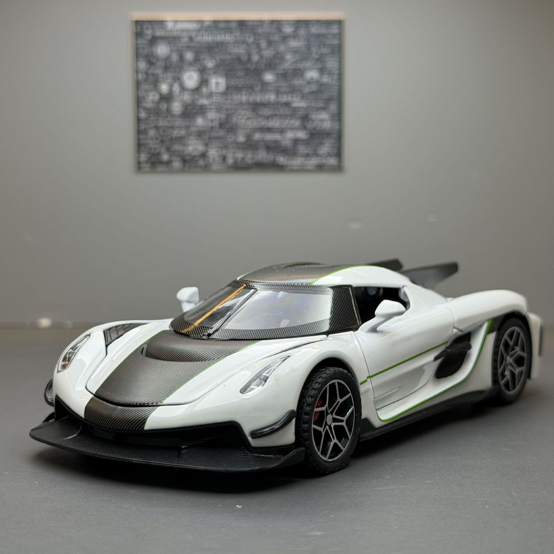 车致合金车模1比32柯尼JESKO跑车声光回力儿童玩具车模型摆件代发