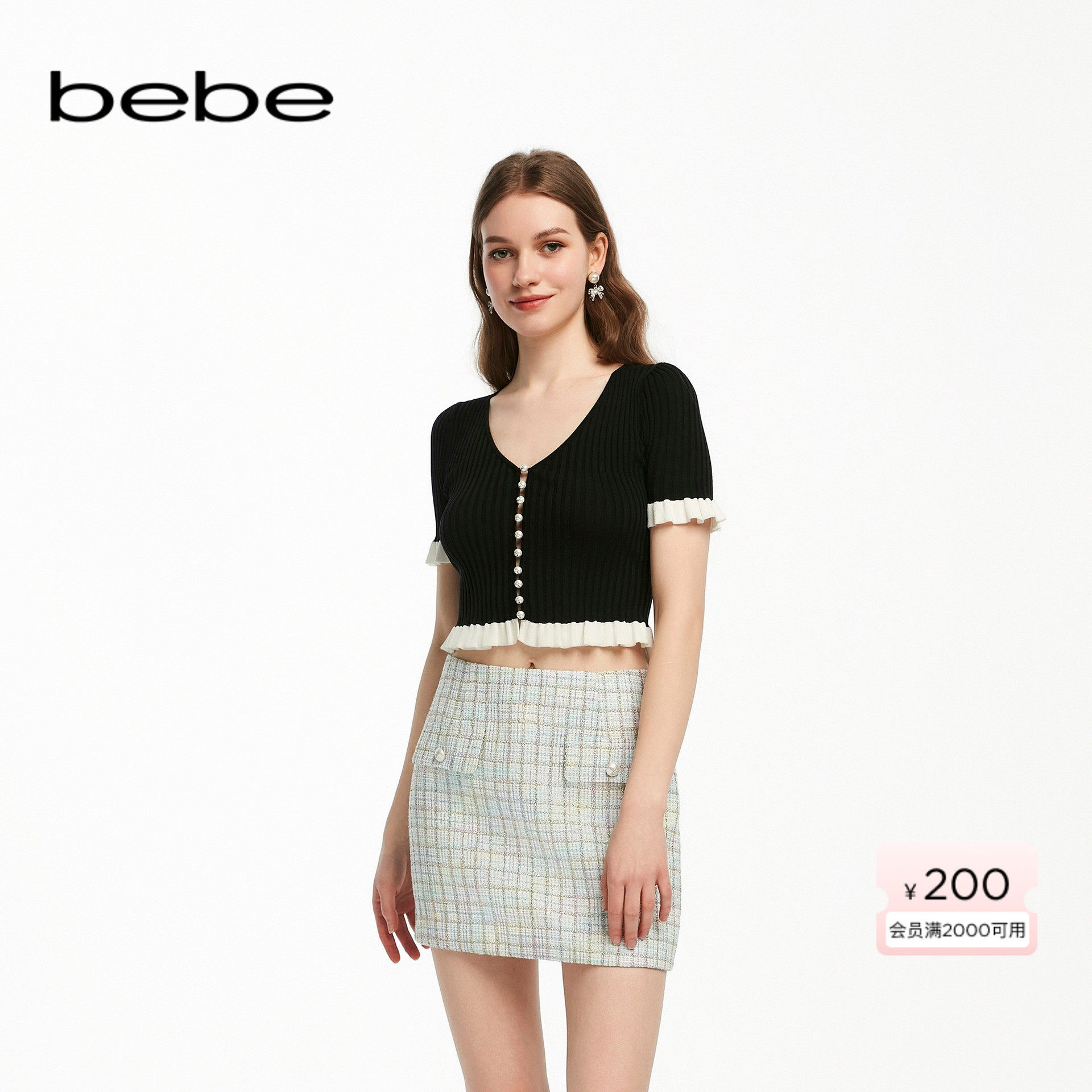 bebe夏季新款撞色针织上衣