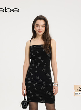 bebe2025夏季新款女士抽皱荡领蝴蝶花缀饰吊带连衣裙250044