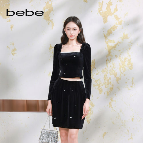 bebe2026冬季新款复古风哑光丝绒方领长袖立体印花梭织上衣480102
