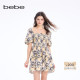 女士甜美风方领印花泡泡袖 bebe2026春季 新款 收腰连衣裙150009