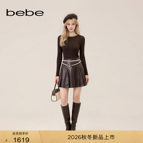 bebe2026冬季新款女士复古风亮面PU皮革立体廓形百褶半裙401201