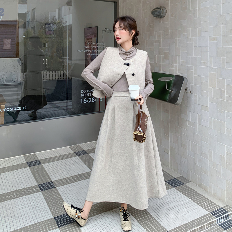 2C221-F253-P205K328【已出货】杏色三件套,女装短外套,2C221