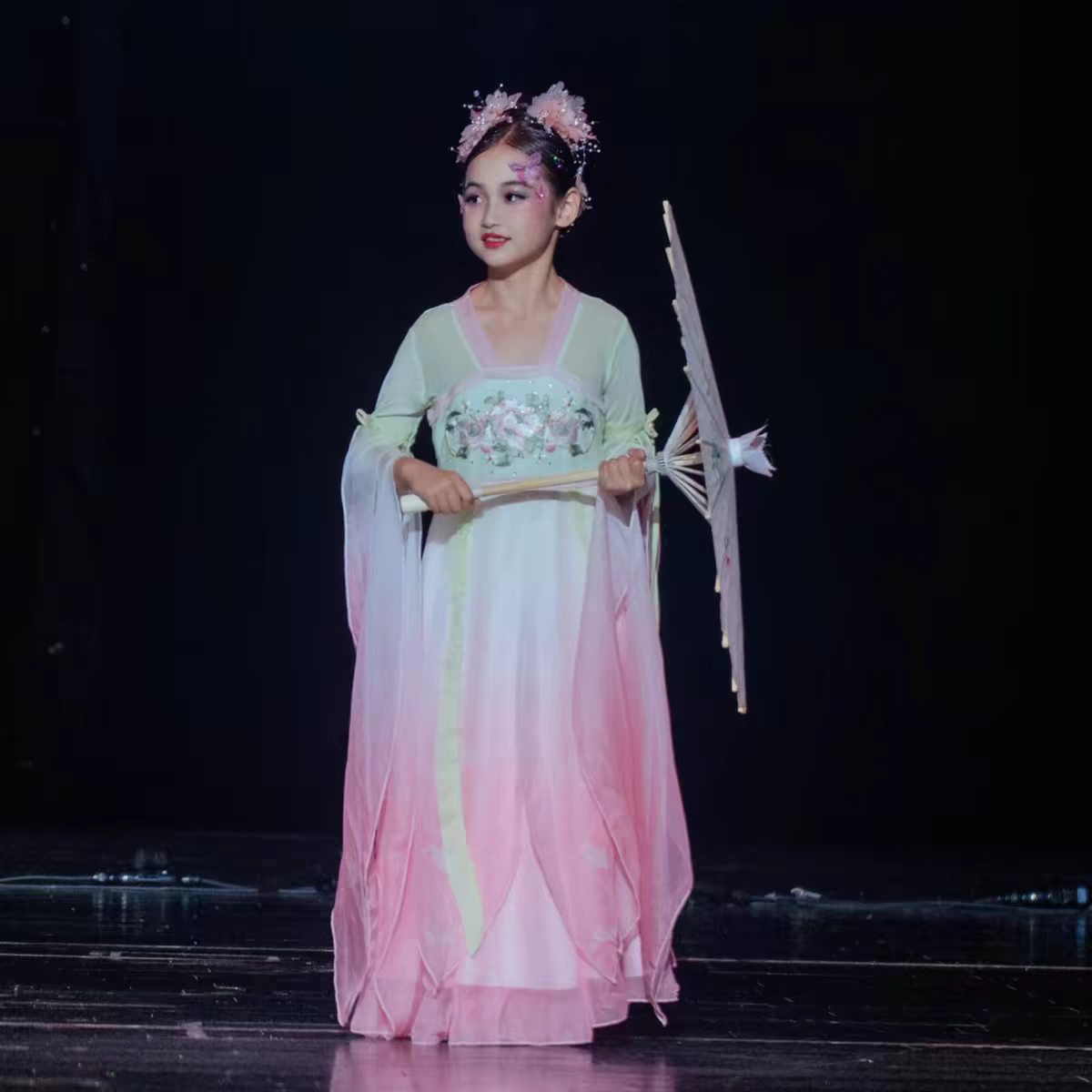 春暖意浓舞蹈服女儿童古典舞春颂演出服汉唐中国风飘逸仙气大摆裙