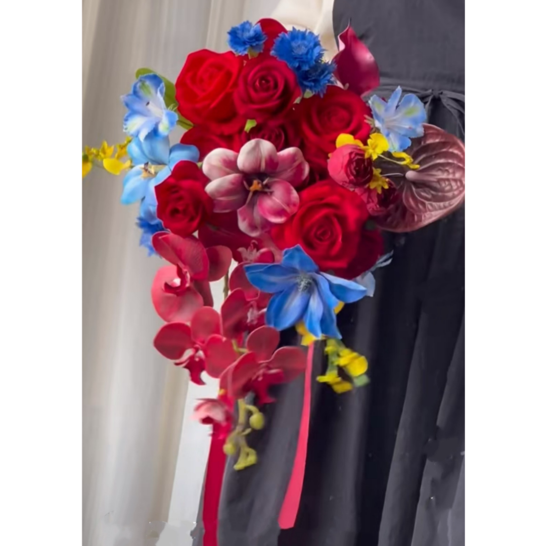 高端影楼婚纱拍摄仿真花束瀑布手捧花新娘结婚礼蝴蝶兰假花高级感