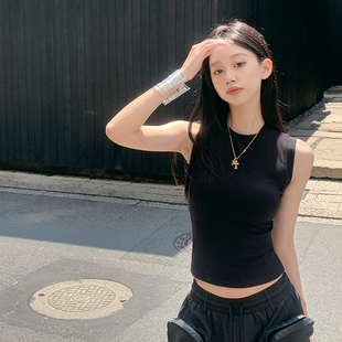 自拍-小圆领吊带背心紧身收腰遮副乳无袖T恤内搭打底衫薄