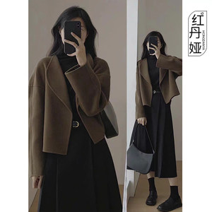 早秋穿搭一整套超火套装裙女今年流行漂亮减龄两件套秋装2025新款