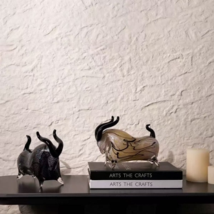 现代简约艺术斗牛装饰品样板间桌面琉璃牛马动物家居桌面摆件饰品