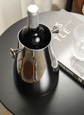 现代轻奢样板房售楼部水吧台接待处酒柜餐桌不锈钢冰桶洋酒展示