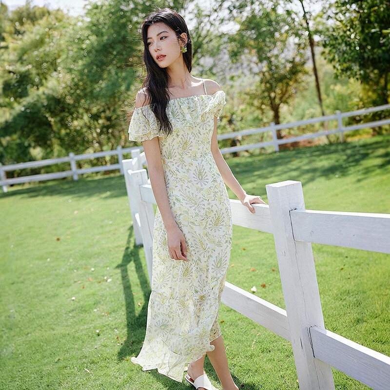 衣香丽影绿色碎花吊带连衣裙女2025年秋装新款度假风超仙沙滩裙子