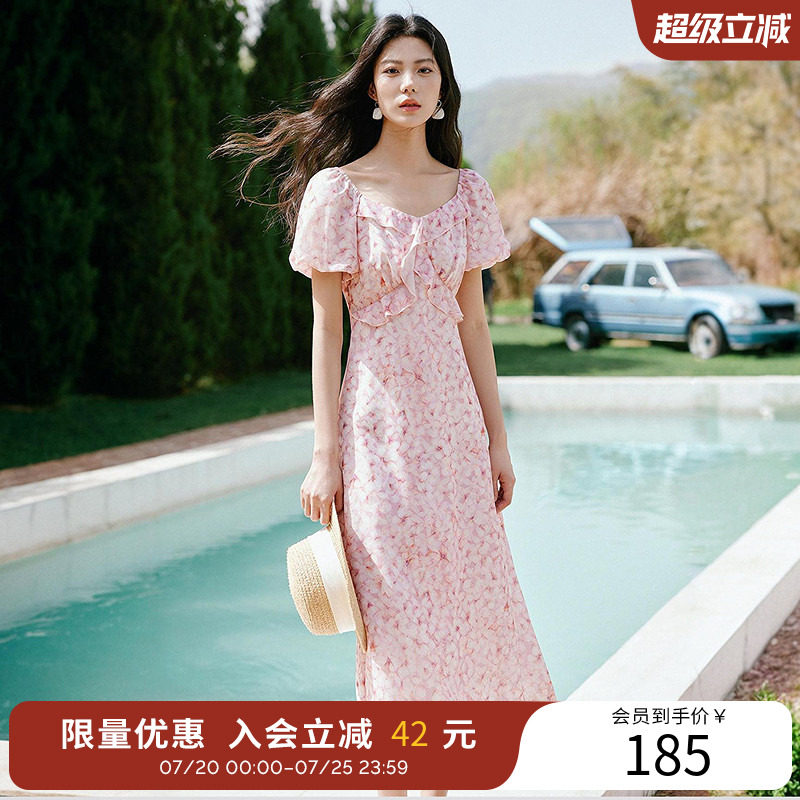 衣香丽影碎花连衣裙女2026夏装帕斯蒂尔风度假风裙子