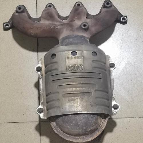 现代伊兰特赛拉图原厂三元催化器