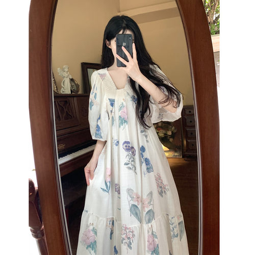 孕妇V领显瘦印花大裙摆连衣裙