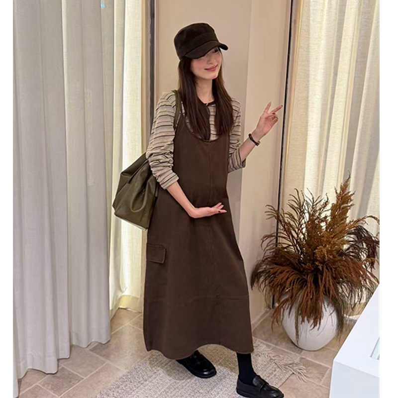 孕妇秋冬装日系韩版宽松少女减龄条纹上衣网红同款工装背带裙穿搭