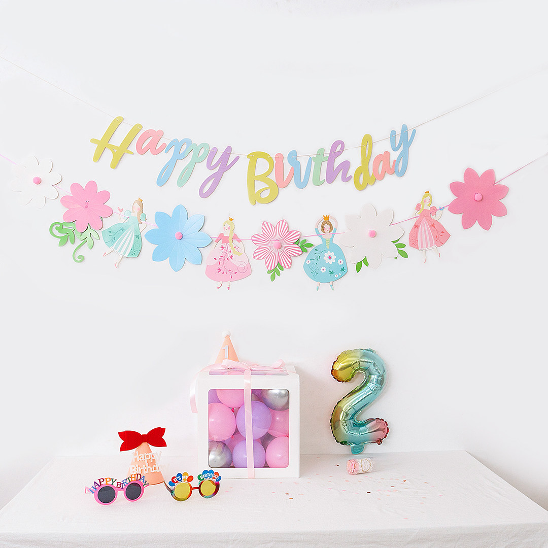 女孩生日布置场景拉旗横幅装饰皇冠数字立柱城堡气球拍摄装饰道具