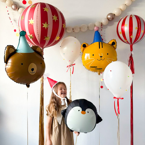 女孩生日节日惊喜装饰场景布置