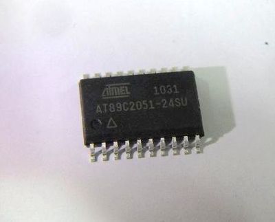8位微控制器芯片AT89C2051-24SU AT89C2051 SOP-20