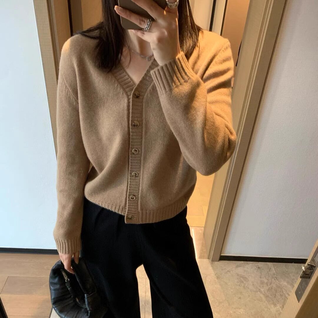 285克100%绵羊毛v领针织开衫秋冬新款加厚保暖舒适女士毛衣外套