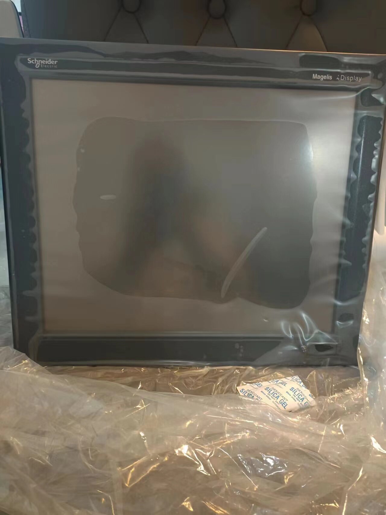 施耐德触摸屏亏本处理