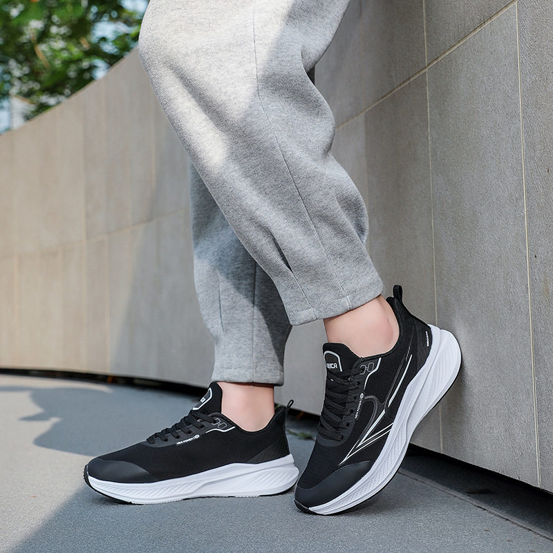 贝踏新款网面透气男士全黑运动鞋轻便百搭缓震女男生跑步鞋全黑