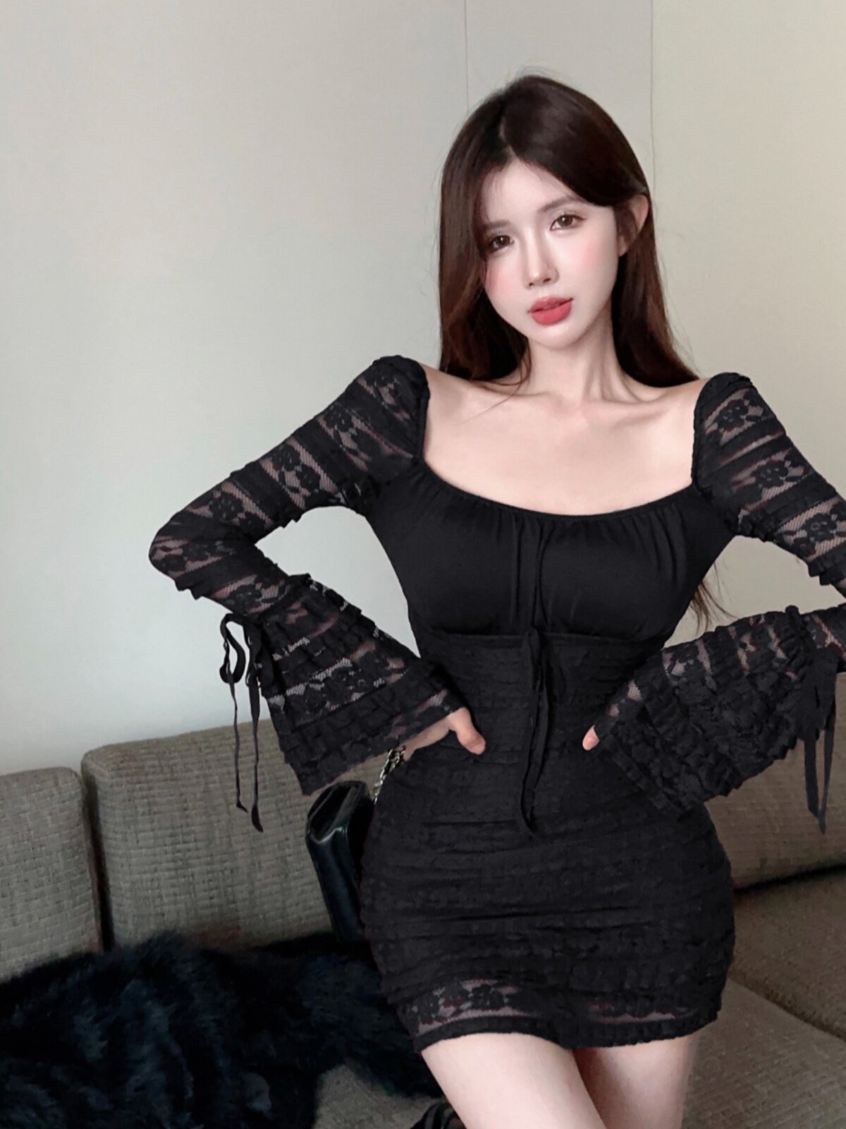 아메리칸 레트로 스퀘어 넥 플리츠 디자인 슬림한 힙 포옹 짧은 스커트 섹시한 핫걸 벨 슬리브 섹시 힙 ??포옹 드레스