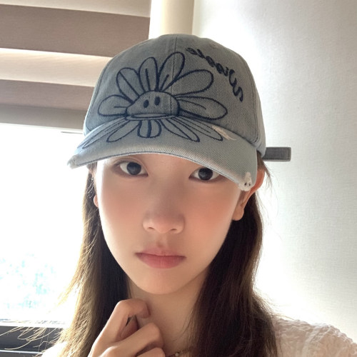 韩系雏菊刺绣显脸小遮阳棒球帽