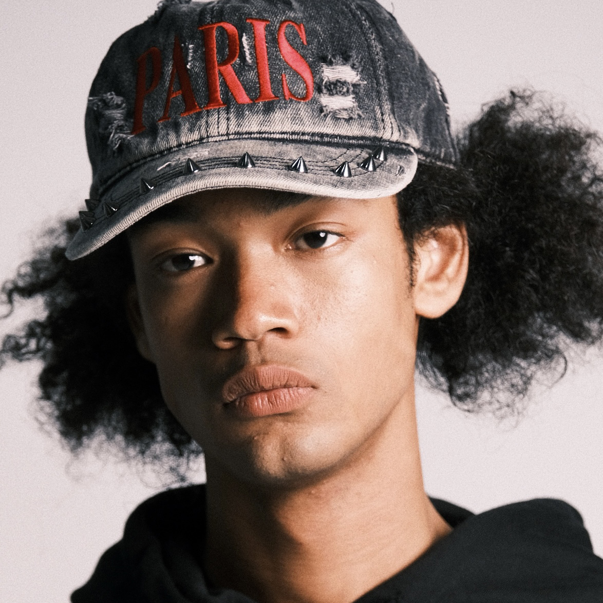 韩国破洞做旧铆钉牛仔字母棒球帽女辣妹街头复古大头围鸭舌帽情侣