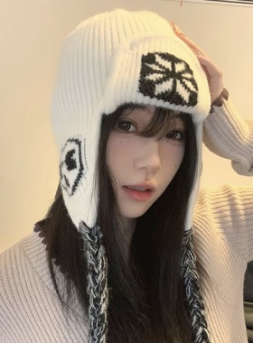 白色针织护耳帽女秋冬季韩版大头围百搭毛线帽显脸小保暖雷锋帽子