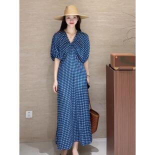海边度假v领设计感泡泡袖 2025夏季 巨好看 新款 蓝色连衣裙女 法式