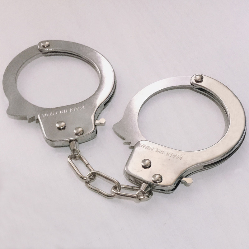 玩具手铐剧本杀密室道具手扣不锈钢情侣铁手拷合金加厚脚拷锁儿童_虎窝淘