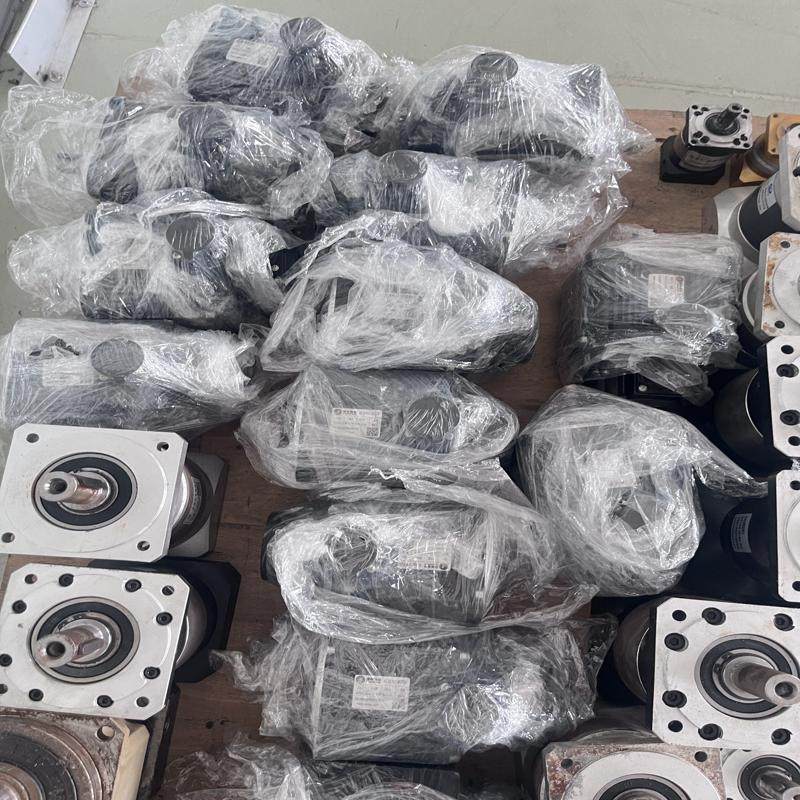 雷赛伺服L7-1000，ACM13015H2F-B4-D-p