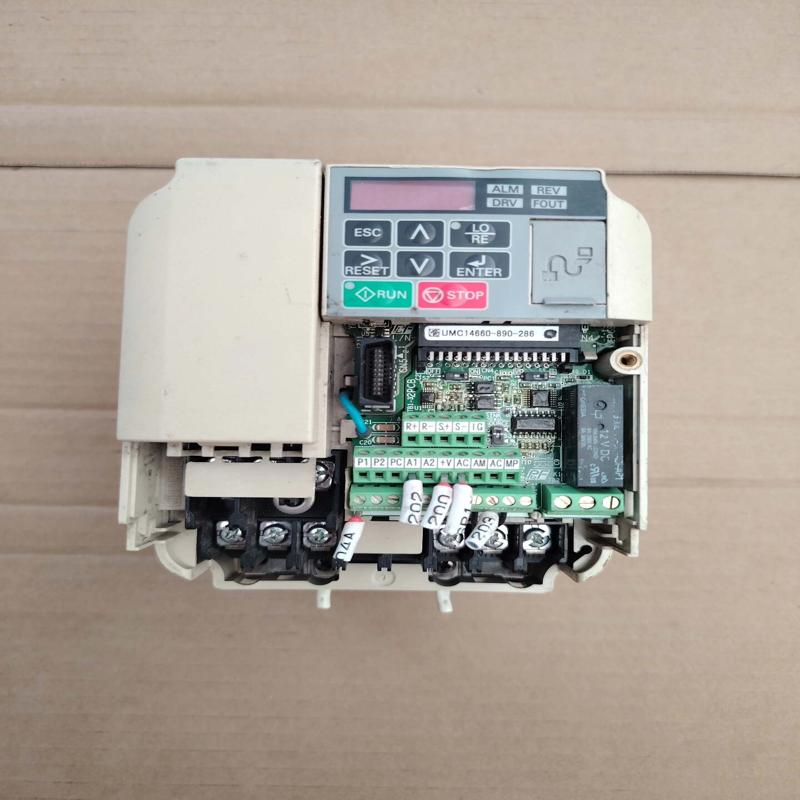 出售安川变频器CIMR-VB4A0004BBA，1.5KWp