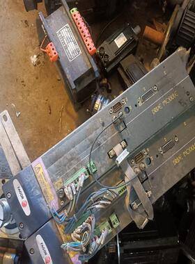 发格驱动器AXD15PB，AXD25PB.拆机如图两个，清p