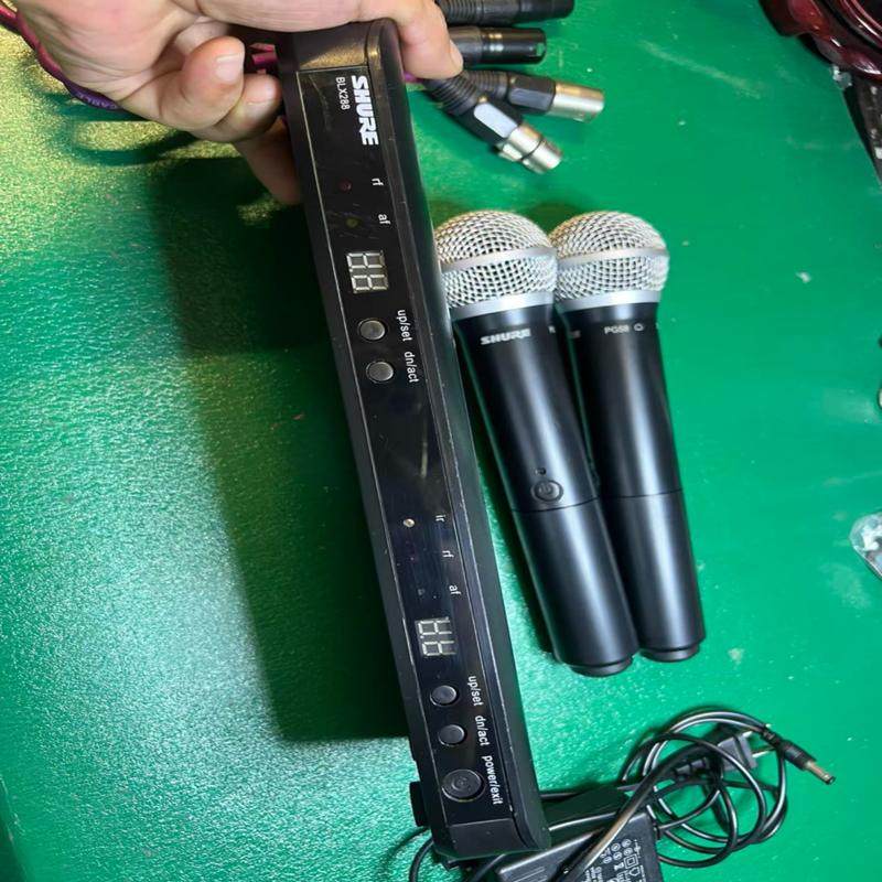舒尔BLX88无线麦克风套装，一拖二，带2支舒尔无线PG5p