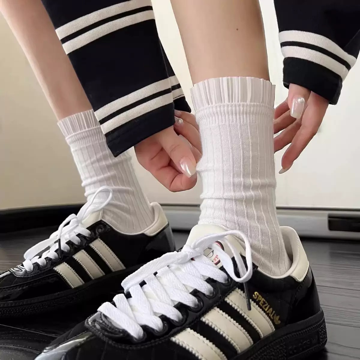 立耳芭蕾风纯欲花边袜子jk白色小腿袜黑色中筒袜少女竖条堆堆