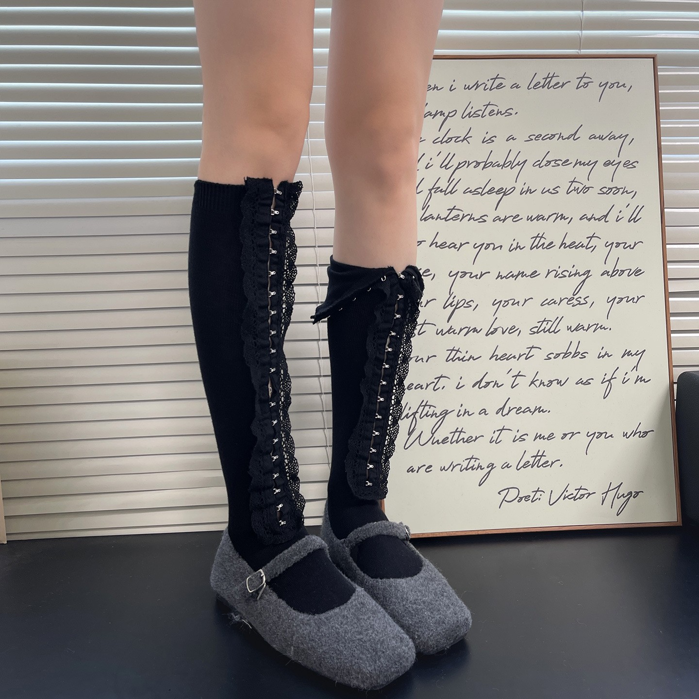 亚文化y2k辣妹内衣扣个性镂空花边少女时髦中筒过膝大腿袜女