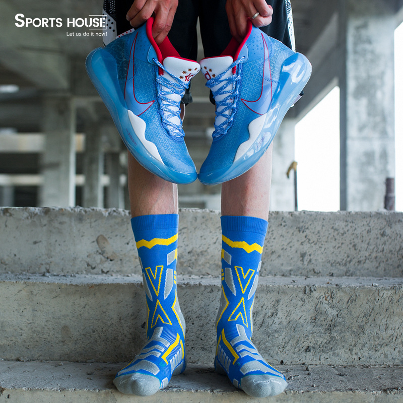 运动之家男子中筒厚底透气运动袜