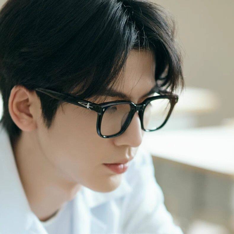 张凌赫同款黑框近视眼镜男高级感女可配度数防蓝光平光镜架方圆脸,ZIPPO/瑞士军刀/眼镜,定制成品光学镜,淘宝优惠券,粉丝福利购,淘宝优惠卷
