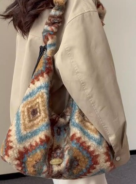 民族风毛呢毛绒包~秋冬新款拉链可调节抽绳单肩斜挎包复古通勤包